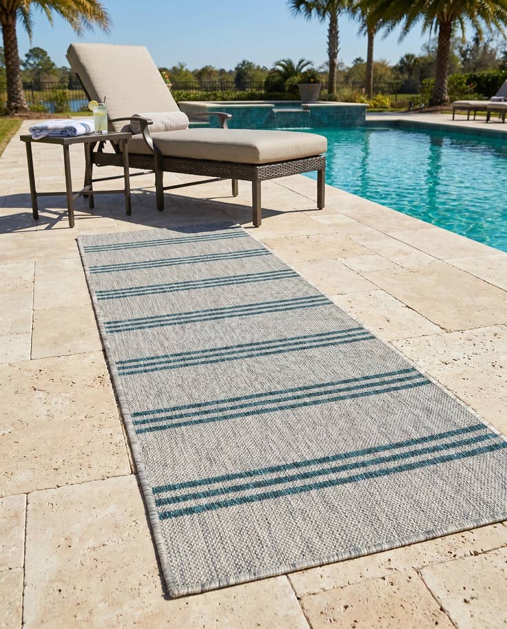 Detail image of 2' x 6' Easy-Clean Jill Zarin Anguilla Indoor / Outdoor Runner Rug