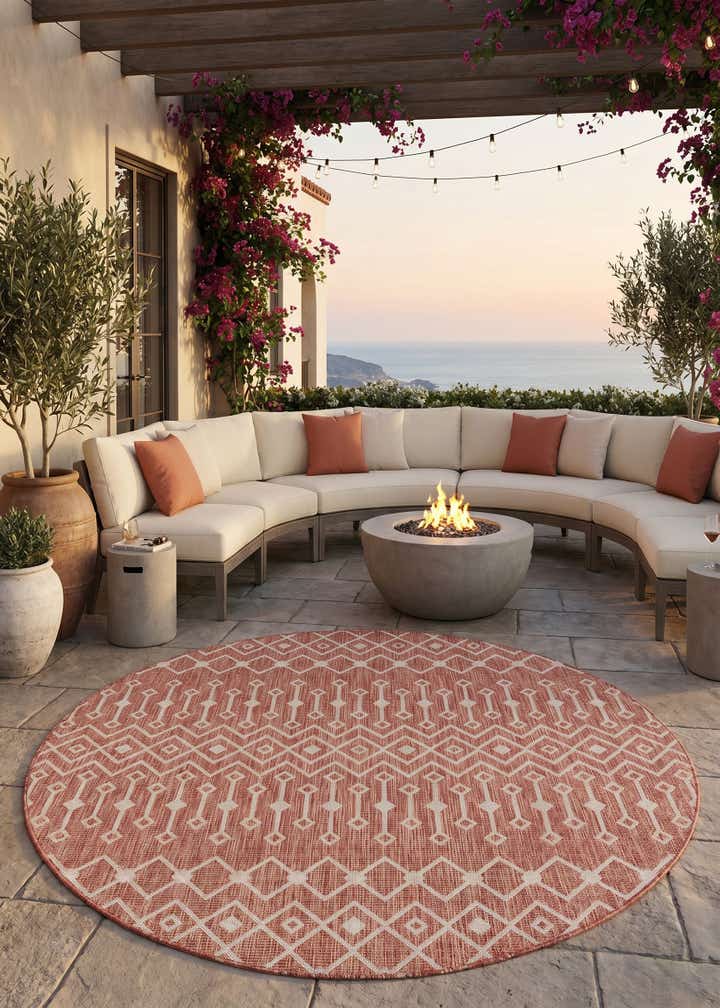 7' 10 x 7' 10 Easy-Clean Trellis Indoor / Outdoor Round Rug