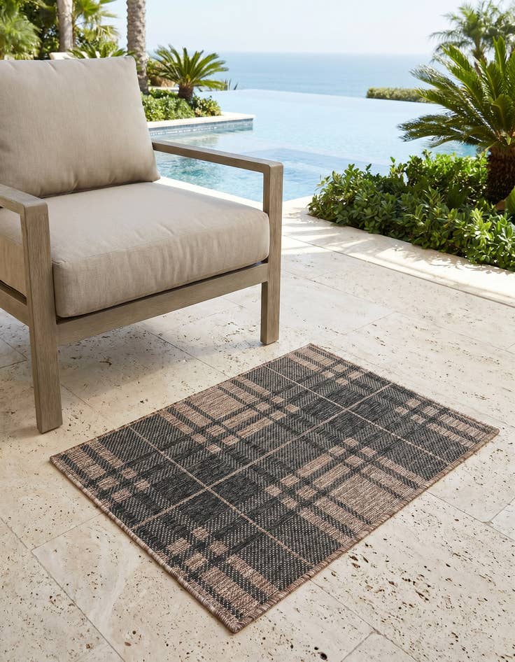 Detail image of 2' x 3' Easy-Clean Checkered Indoor / Outdoor Rug
