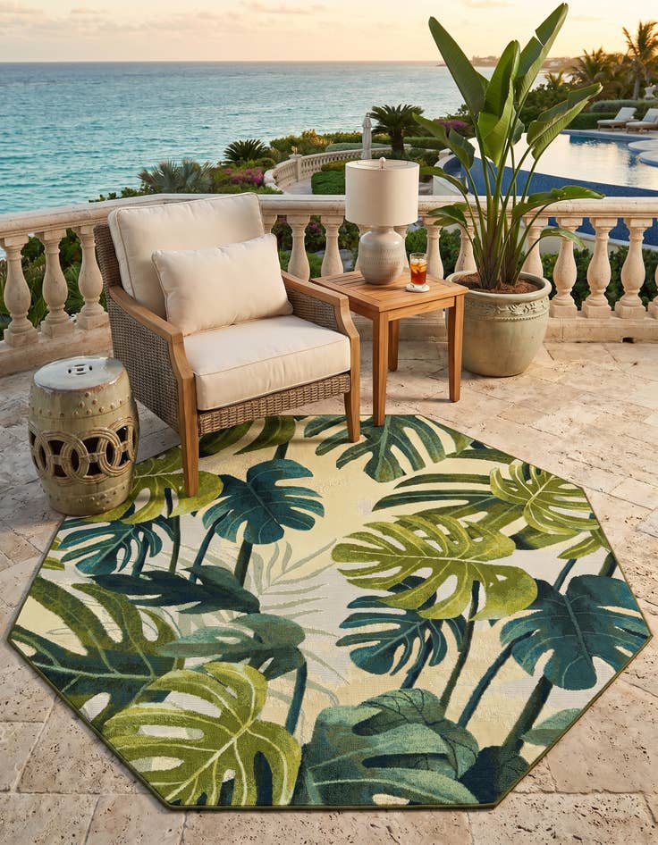 Detail image of 7' x 7' Easy-Clean Botanical Indoor / Outdoor Octagon Rug