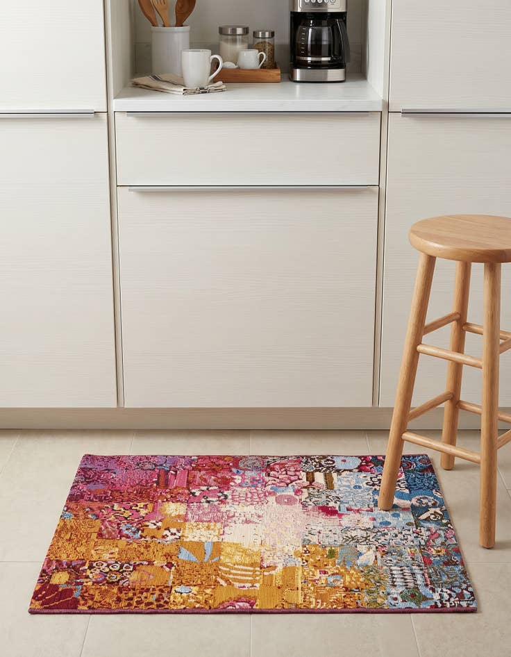 Detail image of 2' x 3' Easy-Clean Modern Indoor / Outdoor Rug