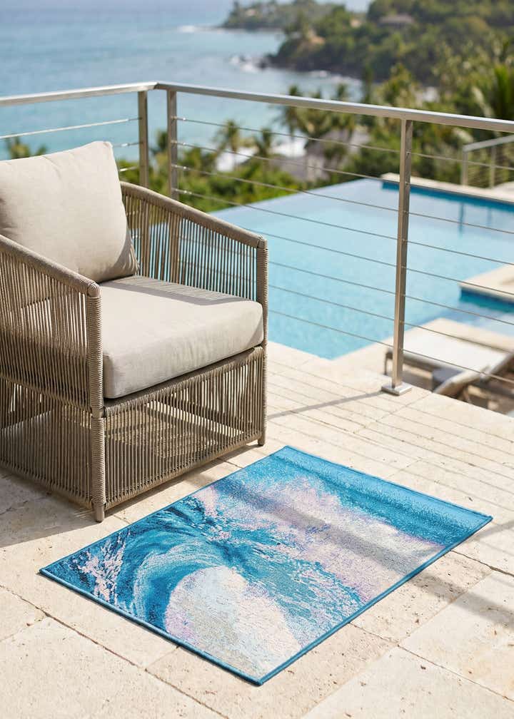 2' x 3' 1 Easy-Clean Modern Indoor / Outdoor Rug