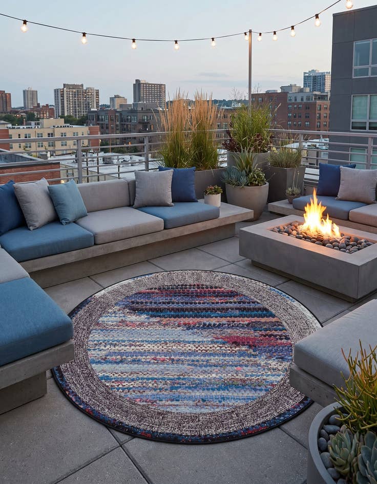 Detail image of 5' x 5' Easy-Clean Modern Indoor / Outdoor Round Rug