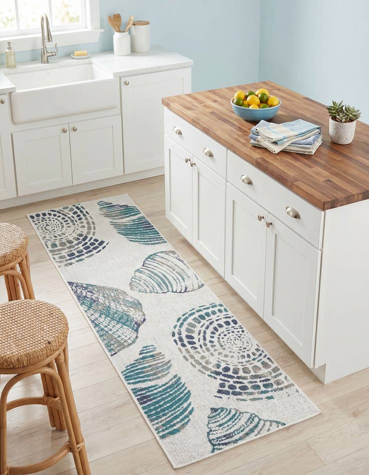 Detail image of 2' x 6' Easy-Clean Coastal Indoor / Outdoor Runner Rug