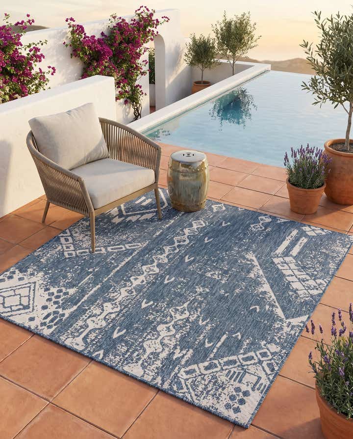 5' 3 x 5' 3 Easy-Clean Bohemian Indoor / Outdoor Square Rug