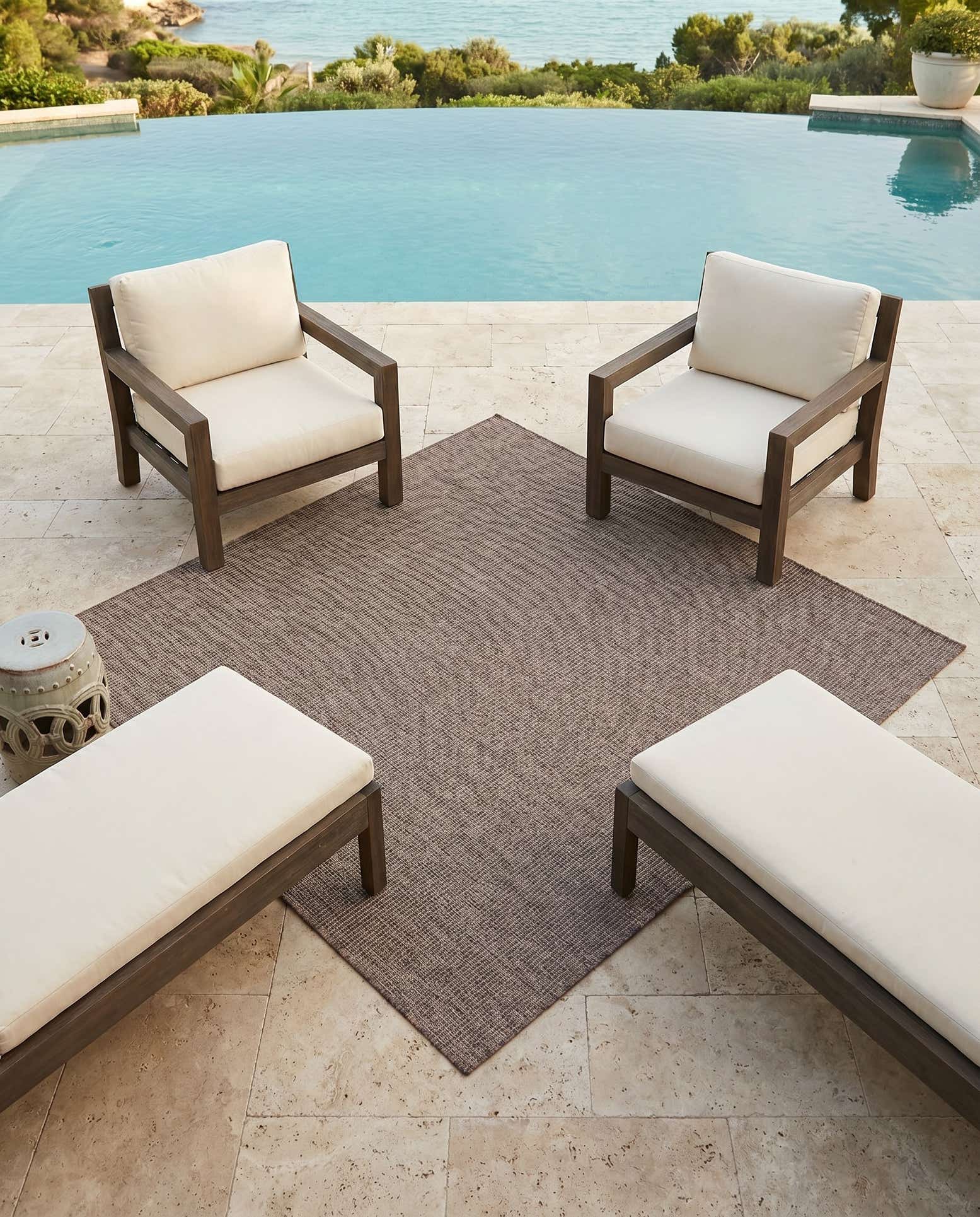 6' x 6' Easy-Clean Solid Indoor / Outdoor Square Rug