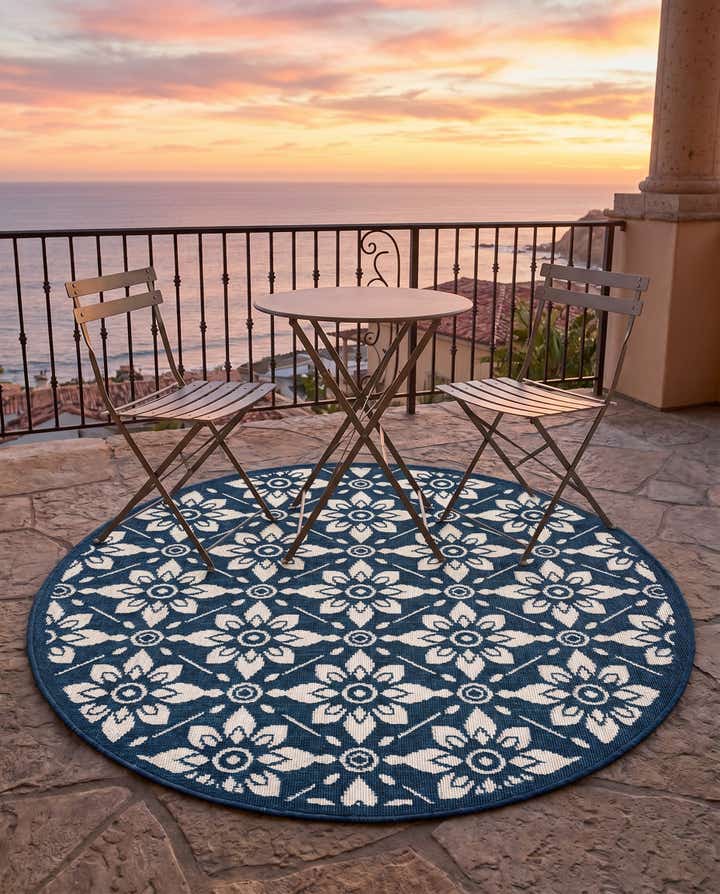 4' x 4' Easy-Clean Lattice Indoor / Outdoor Round Rug
