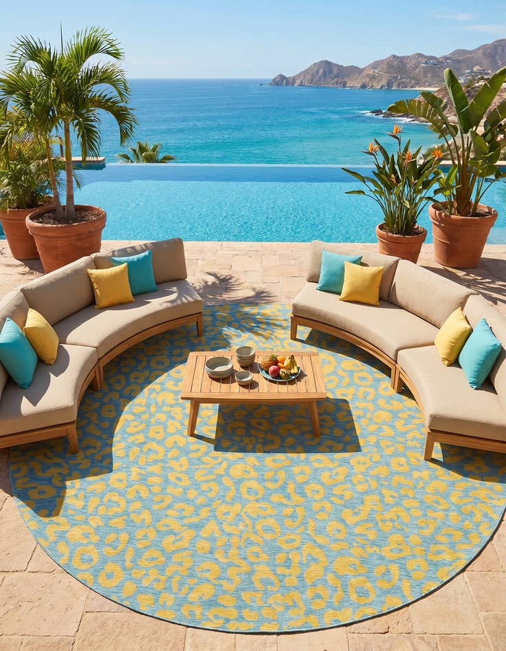 Detail image of 13' x 13' Easy-Clean Safari Indoor / Outdoor Round Rug