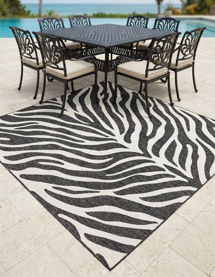 Detail image of 10' x 10' Easy-Clean Safari Indoor / Outdoor Square Rug