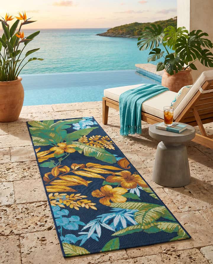 2' x 6' Easy-Clean Botanical Indoor / Outdoor Runner Rug