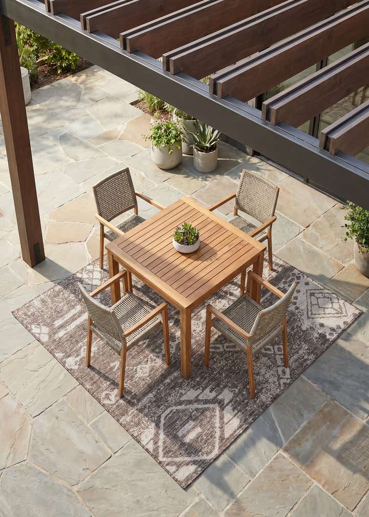 5' 3 x 5' 3 Easy-Clean Bohemian Indoor / Outdoor Square Rug