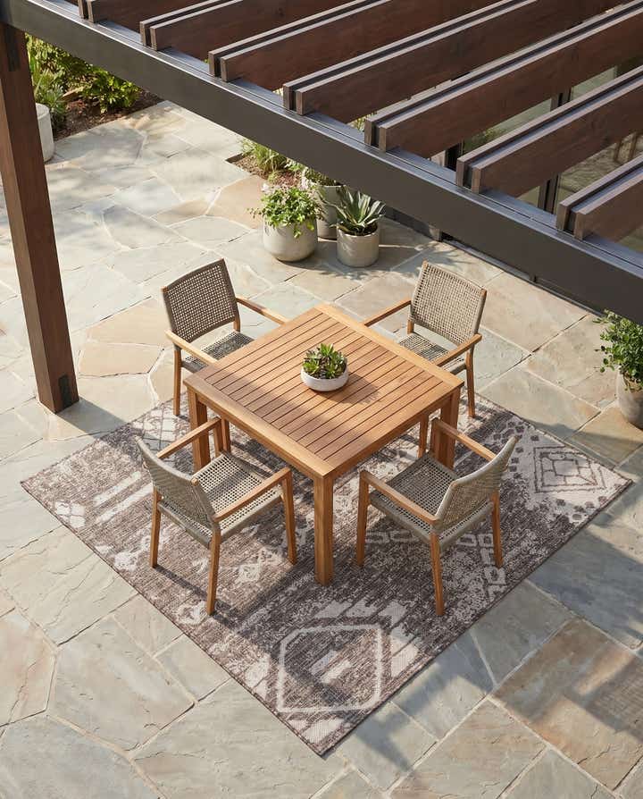 5' 3 x 5' 3 Easy-Clean Bohemian Indoor / Outdoor Square Rug