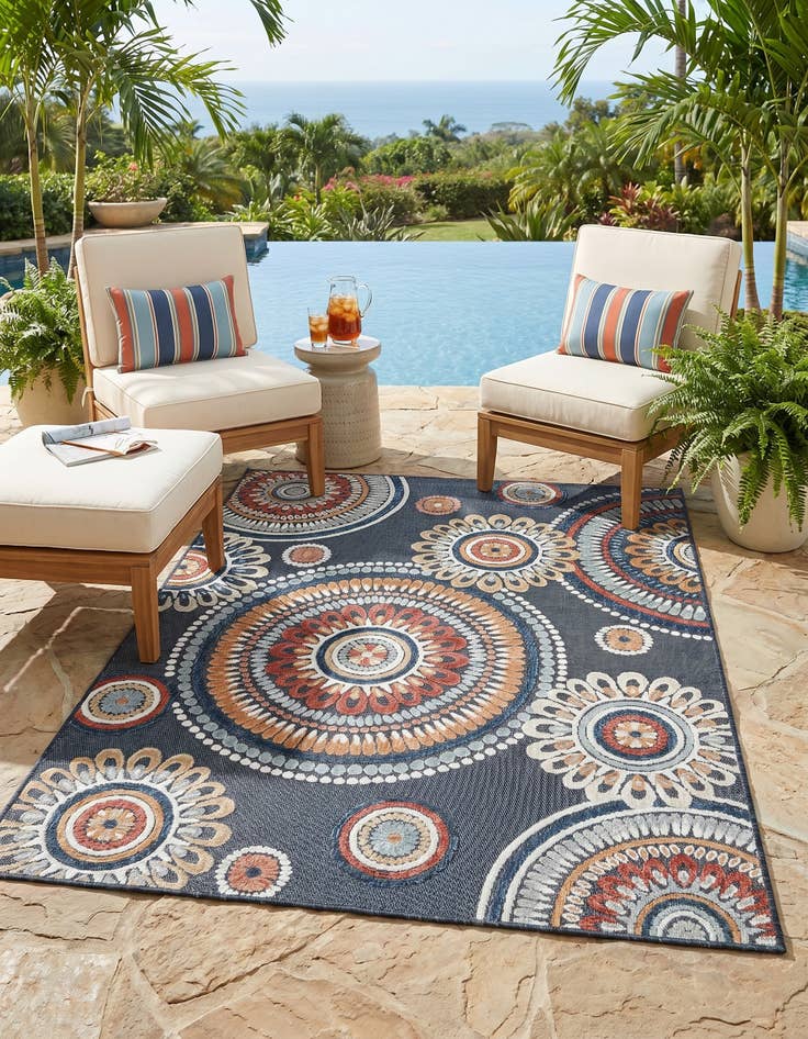 Detail image of 4' 5 x 6' Easy-Clean Botanical Indoor / Outdoor Rug