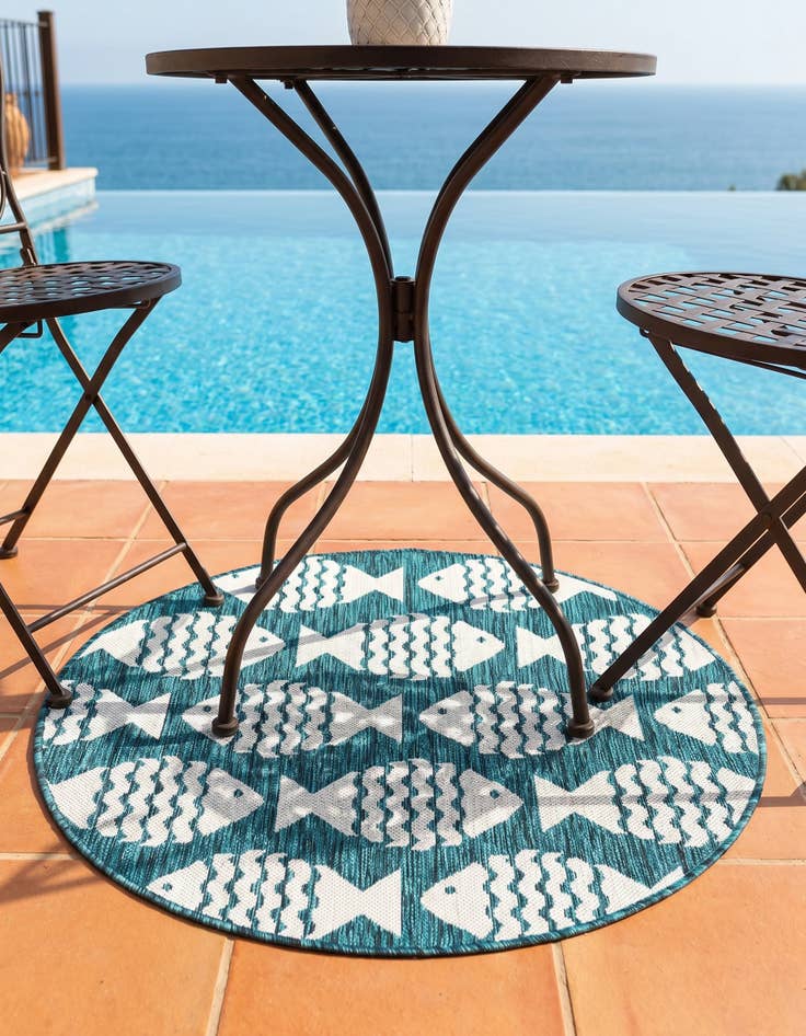 Detail image of 3' 1 x 3' 1 Easy-Clean Coastal Indoor / Outdoor Round Rug