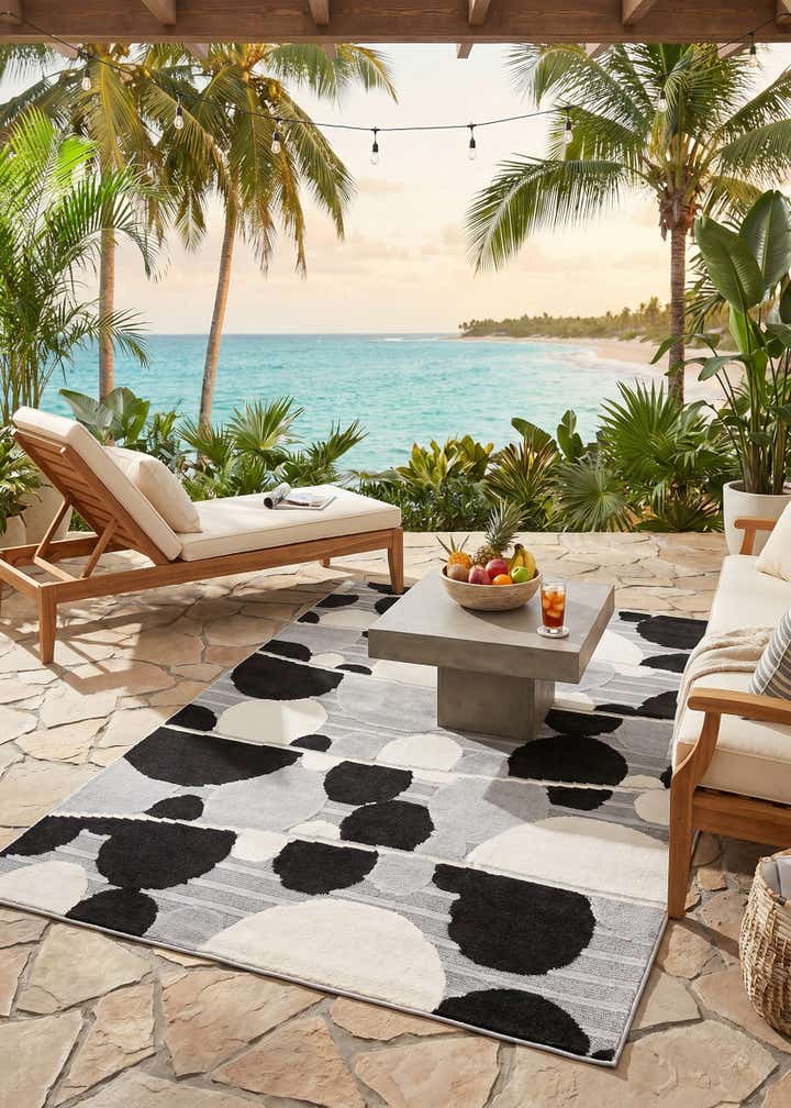 5' 3 x 7' 7 Easy-Clean Indoor / Outdoor Rug