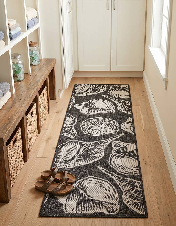 Detail image of 2' x 6' Easy-Clean Coastal Indoor / Outdoor Runner Rug