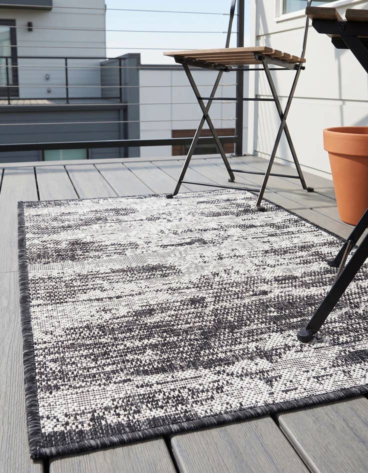 Detail image of 2' x 3' Easy-Clean Modern Indoor / Outdoor Rug