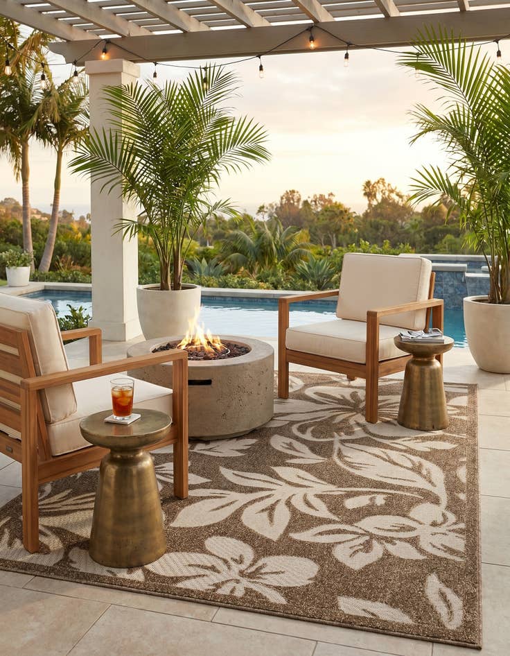 Detail image of 5' x 8' Easy-Clean Botanical Indoor / Outdoor Rug