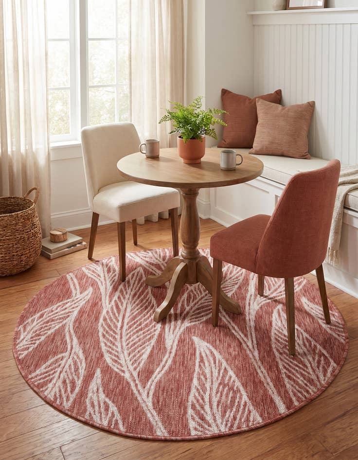 Detail image of 4' x 4' Easy-Clean Botanical Indoor / Outdoor Round Rug