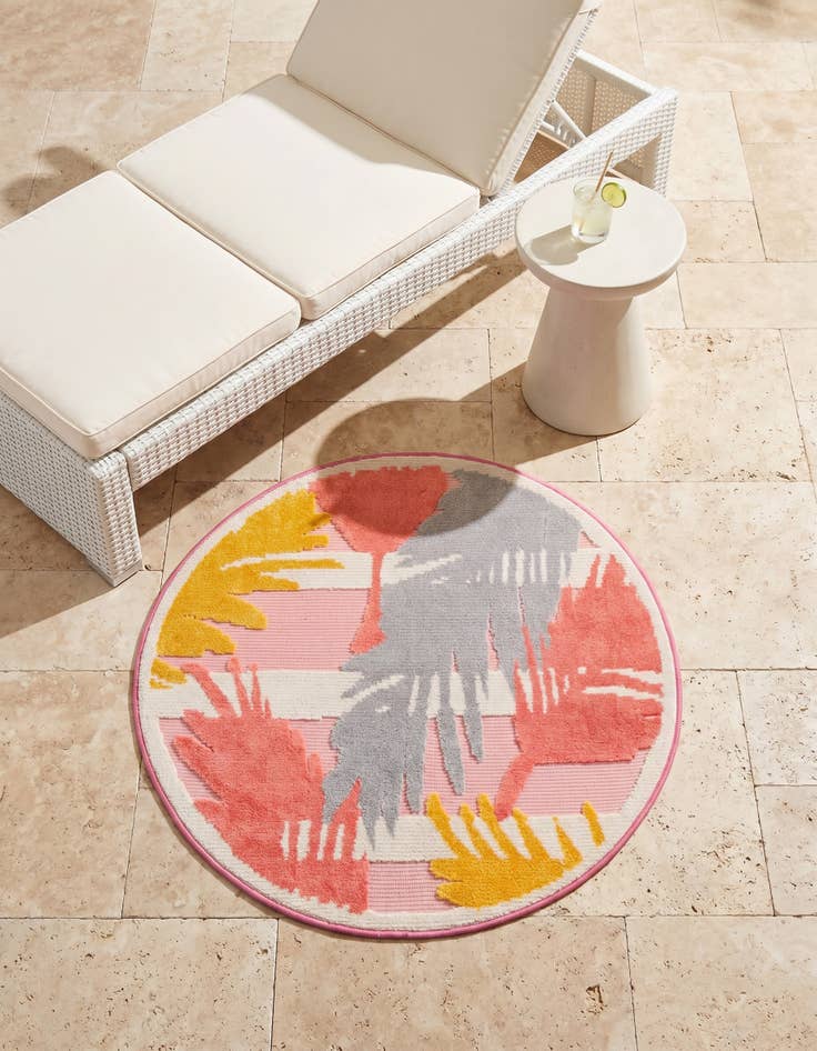 Detail image of 3' 3 x 3' 3 Easy-Clean Aruba Indoor / Outdoor Round Rug