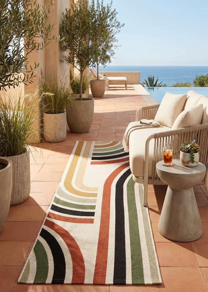 2' x 6' Easy-Clean Modern Indoor / Outdoor Runner Rug
