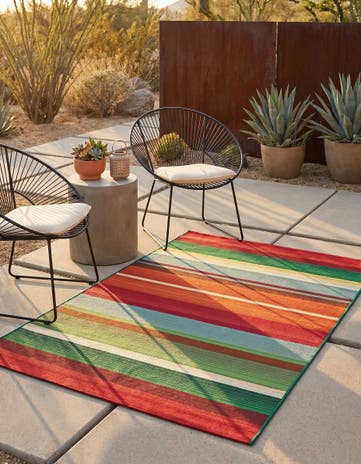 3' 3 x 5' 3 Easy-Clean Modern Indoor / Outdoor Rug