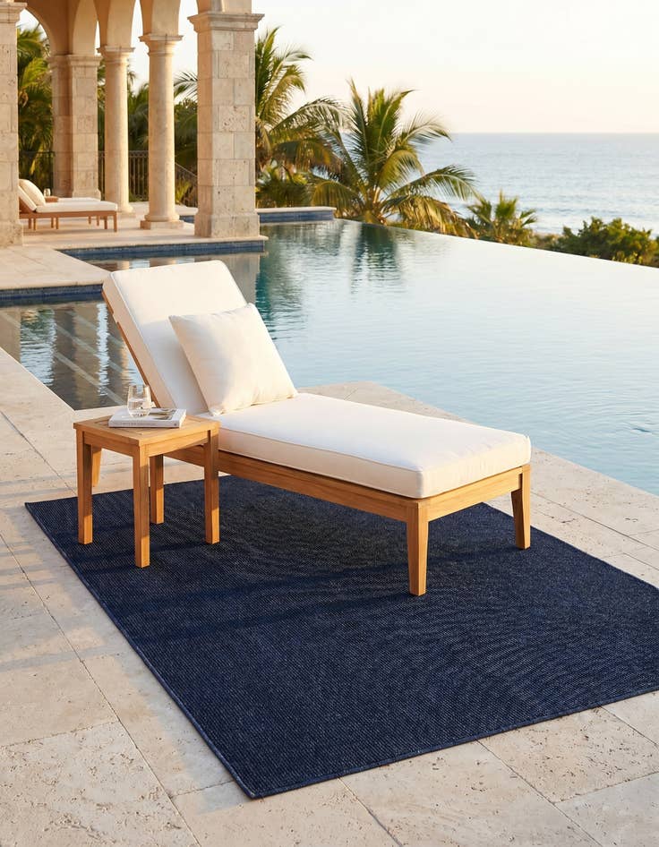 Detail image of 4' 1 x 6' 1 Easy-Clean Solid Indoor / Outdoor Rug