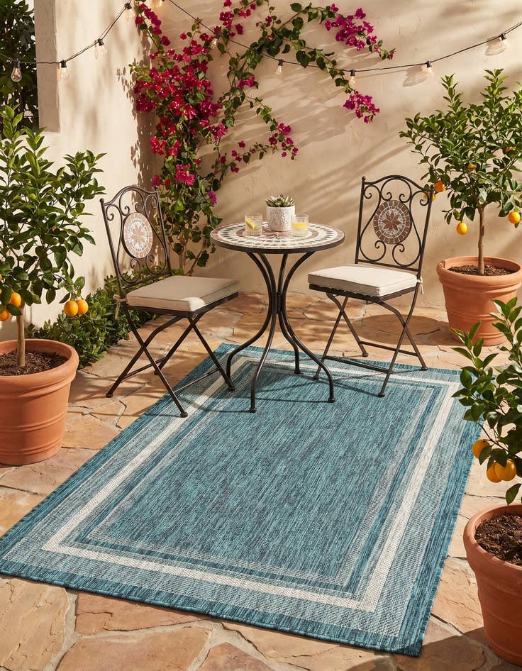 Detail image of 3' x 5' 3 Easy-Clean Border Indoor / Outdoor Rug