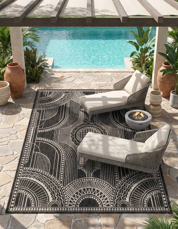 Detail image of 7' 10 x 10' Easy-Clean Traditional Indoor / Outdoor Rug