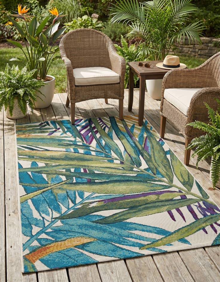 Detail image of 3' 3 x 5' 3 Easy-Clean Botanical Indoor / Outdoor Rug