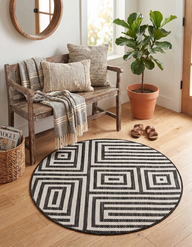 Detail image of 3' x 3' Easy-Clean Modern Indoor / Outdoor Round Rug