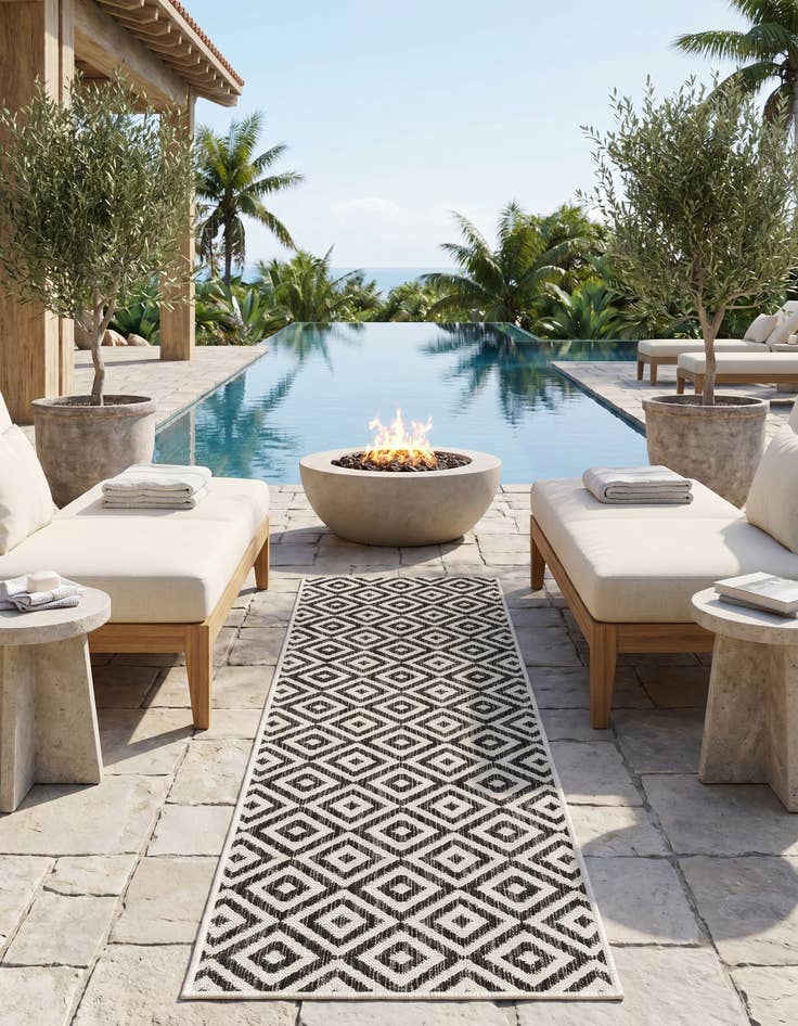 Detail image of 2' x 6' Easy-Clean Jill Zarin Costa Rica Indoor / Outdoor Runner Rug