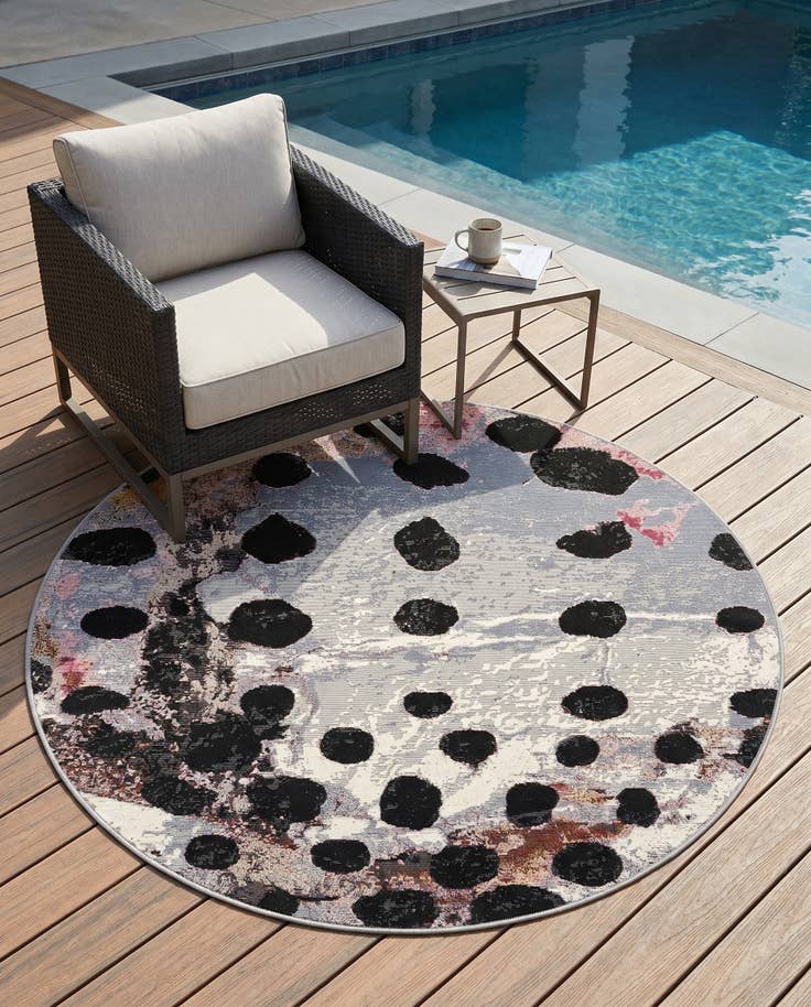 Detail image of 4' x 4' Easy-Clean Modern Indoor / Outdoor Round Rug