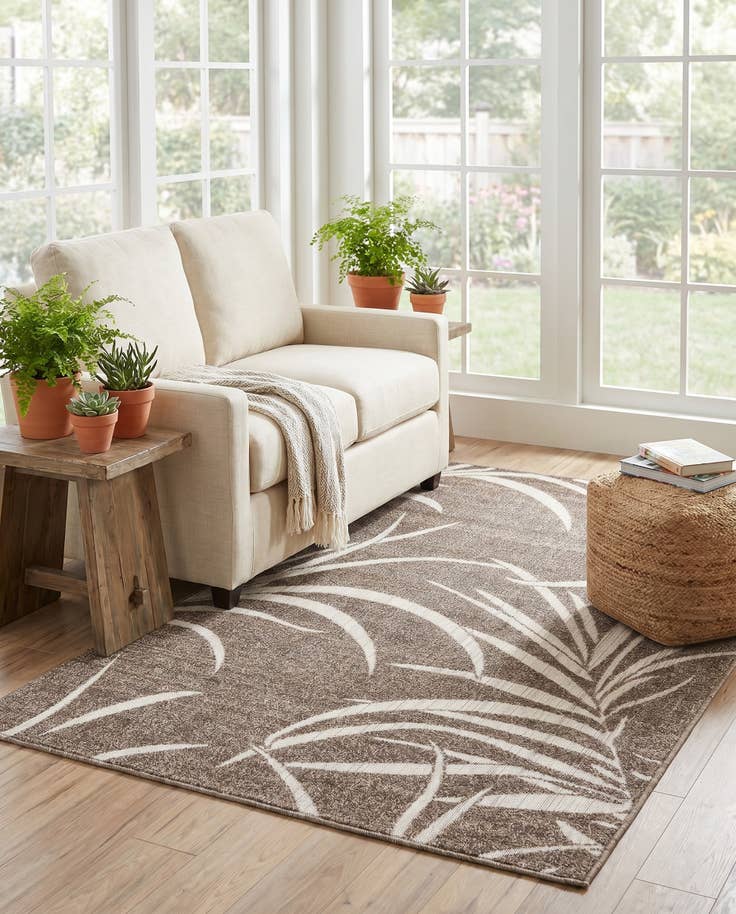 Detail image of 4' x 6' Easy-Clean Botanical Indoor / Outdoor Rug