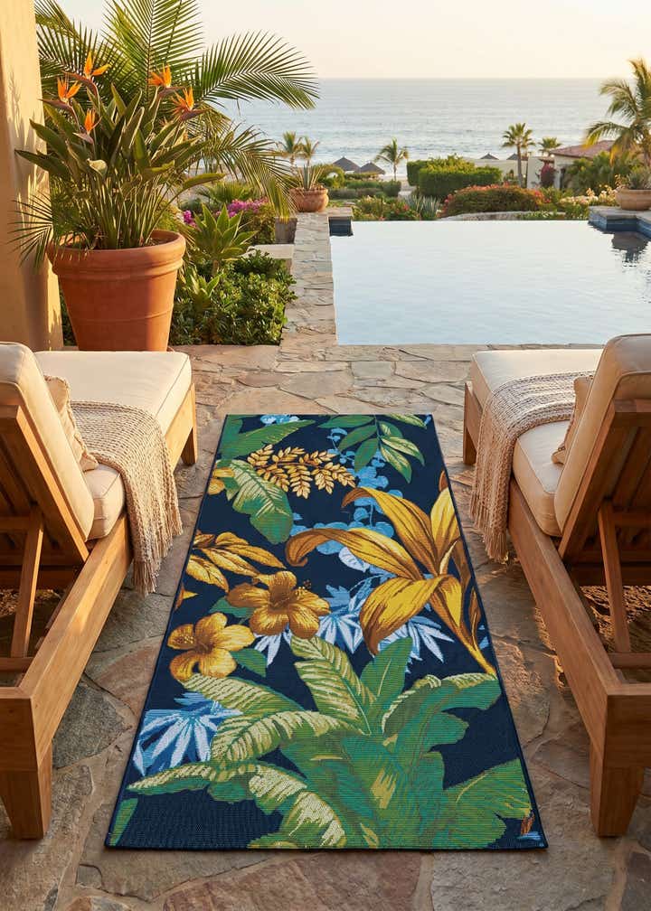 2' 7 x 5' 3 Easy-Clean Botanical Indoor / Outdoor Runner Rug