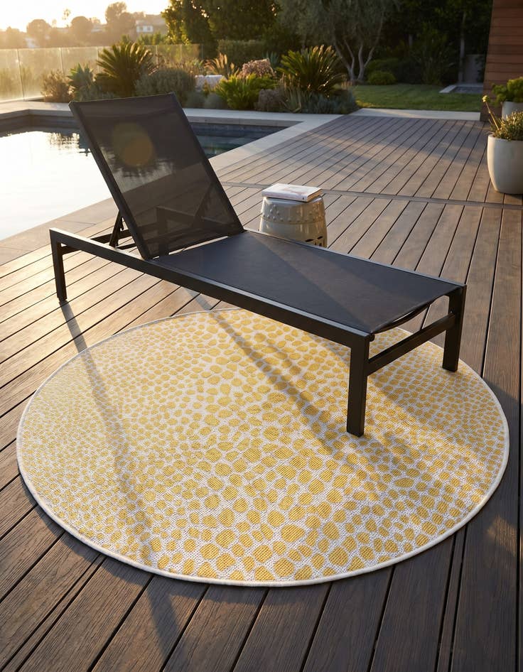 Detail image of 4' x 4' Easy-Clean Jill Zarin Cape Town Indoor / Outdoor Round Rug