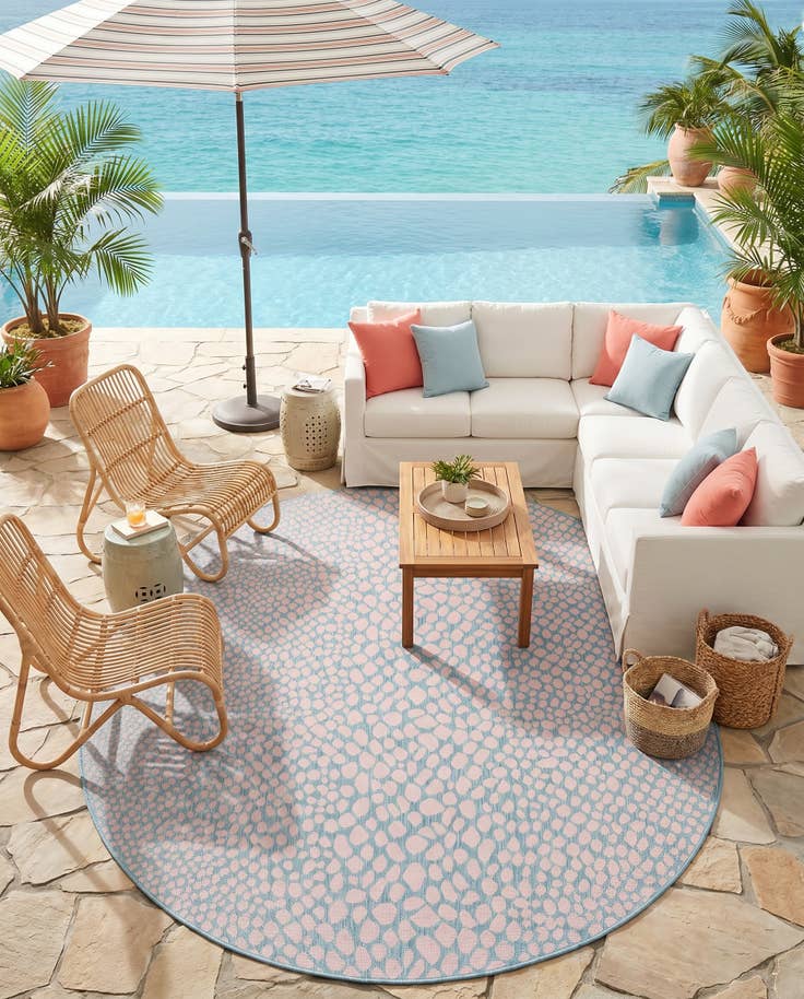 Detail image of 7' 10 x 10' Easy-Clean Jill Zarin Cape Town Indoor / Outdoor Oval Rug
