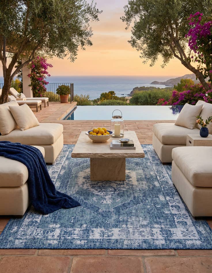 Detail image of 5' 3 x 8' Easy-Clean Traditional Indoor / Outdoor Rug