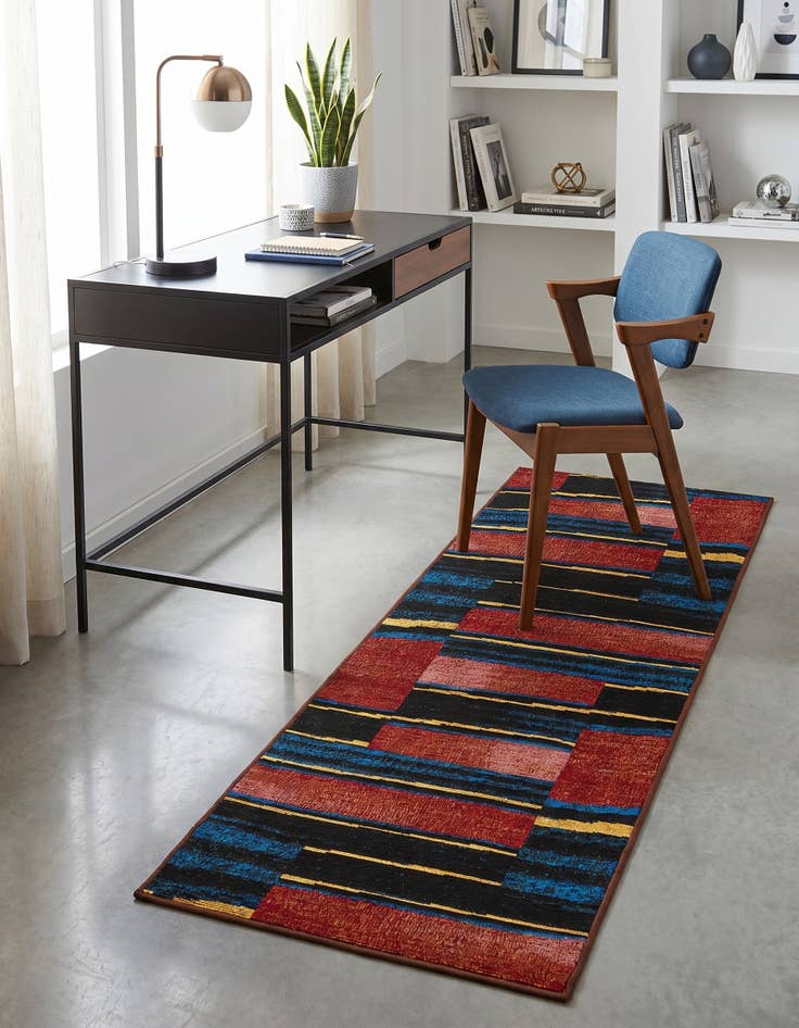Detail image of 2' x 5' Easy-Clean Modern Indoor / Outdoor Runner Rug