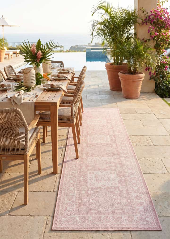 2' 7 x 12' Easy-Clean Aztec Indoor / Outdoor Runner Rug
