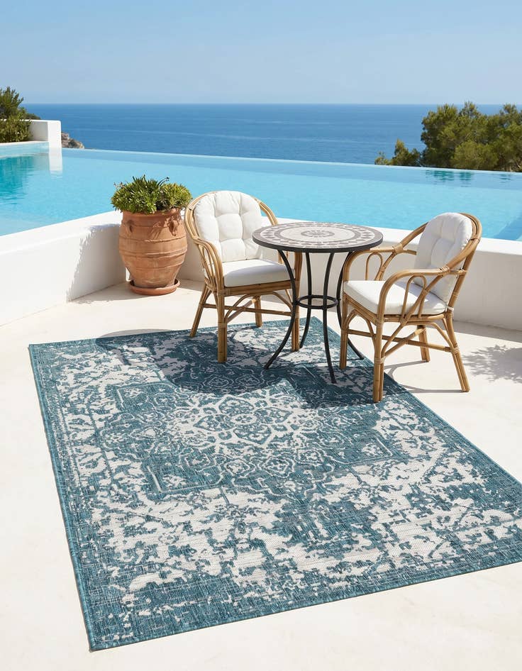 Detail image of 4' x 6' Easy-Clean Jill Zarin Dubai Indoor / Outdoor Rug