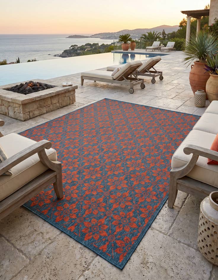 Detail image of 7' 10 x 10' Easy-Clean Lattice Indoor / Outdoor Rug