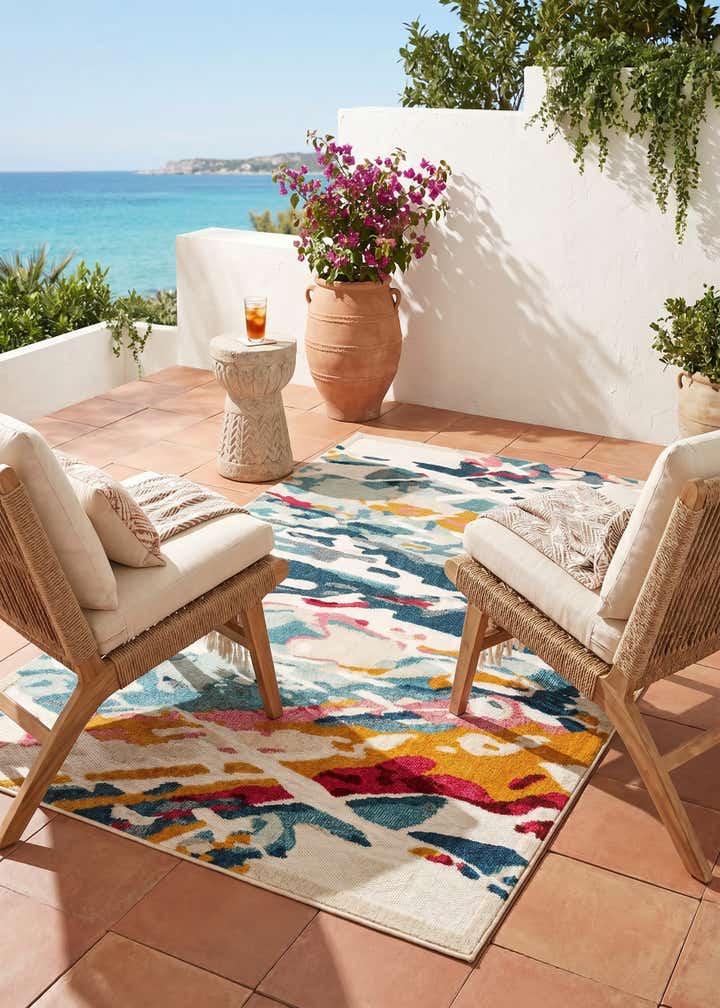 5' 3 x 8' Easy-Clean Casablanca Indoor / Outdoor Rug