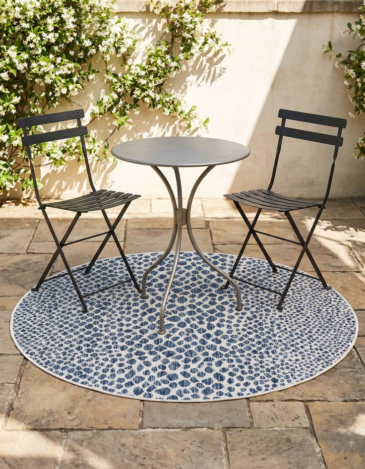 Detail image of 4' x 4' Easy-Clean Jill Zarin Cape Town Indoor / Outdoor Round Rug