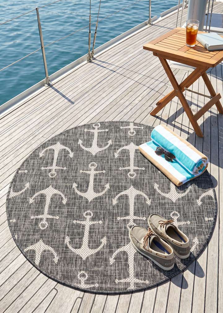 4' x 4' Easy-Clean Coastal Indoor / Outdoor Round Rug