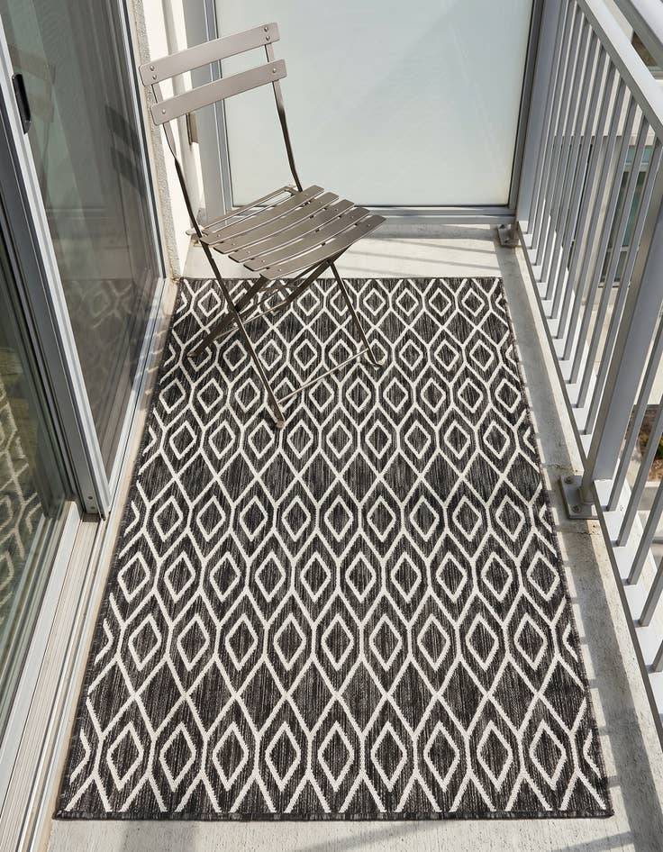 Detail image of 3' x 5' 3 Easy-Clean Jill Zarin Turks and Caicos Indoor / Outdoor Rug