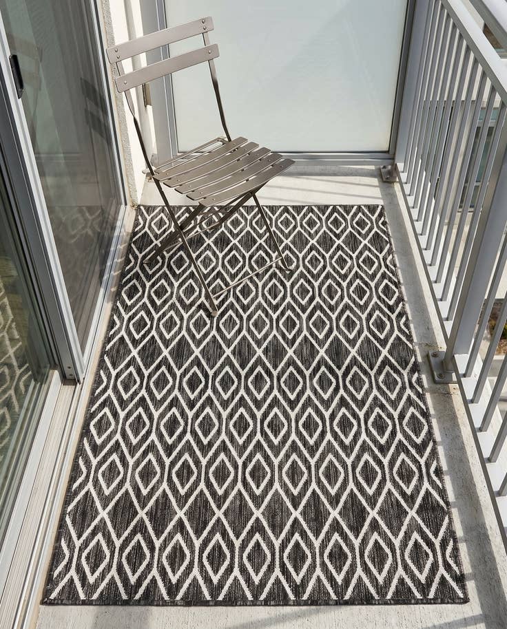 Detail image of 3' x 5' 3 Easy-Clean Jill Zarin Turks and Caicos Indoor / Outdoor Rug