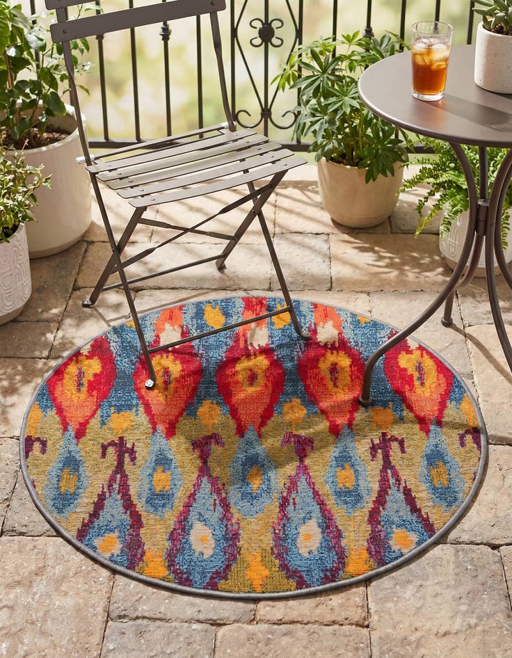 Detail image of 2' 7 x 2' 7 Easy-Clean Modern Indoor / Outdoor Round Rug