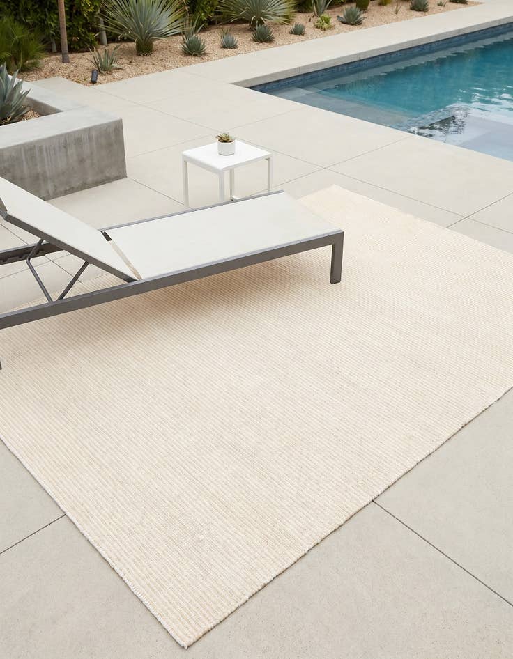 Detail image of 4' 1 x 6' 1 Easy-Clean Jill Zarin Palm Springs Indoor / Outdoor Rug