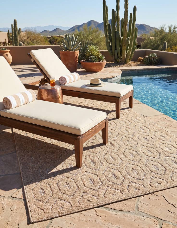 Detail image of 4' x 6' Easy-Clean Trellis Textured Indoor / Outdoor Rug